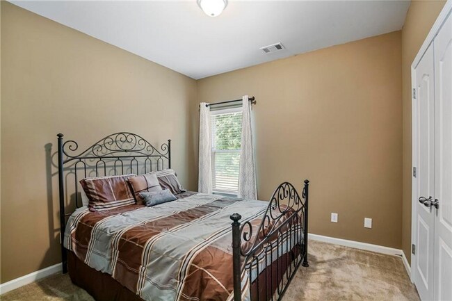 Building Photo - Beautiful 5-Bed, 3-Bath Craftsman Home Near Kennesaw Mountain