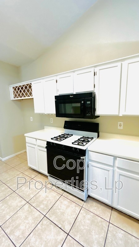 Building Photo - 6362 Parkland Oaks Dr