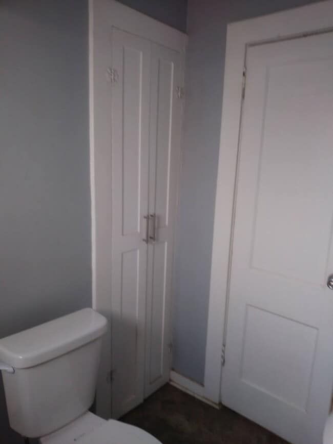Building Photo - 2 bedrooms, 1 bath, fenced yard near CNM, UNM
