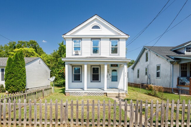 Primary Photo - PRICE DROP on 3 Bedroom/1.5 Bath Northside...