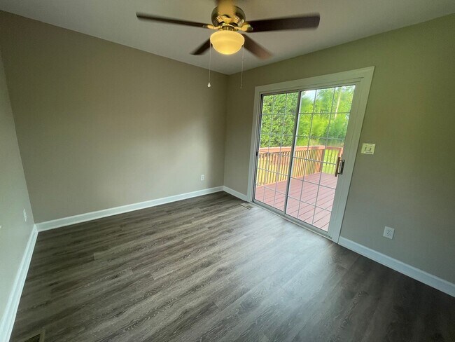 Building Photo - 204 Brushwood Rd