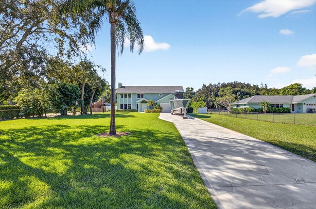 Building Photo - 6701 Hillside Ln