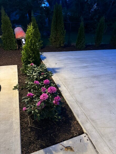 Building Photo - 1612 N Star Ave