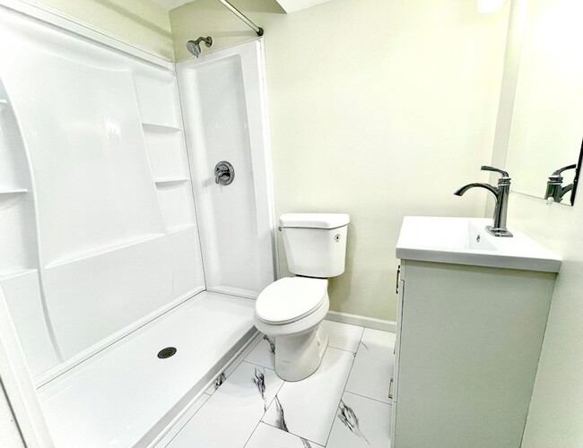 Building Photo - 6166 Upper 51st St N