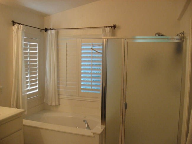 Building Photo - Wonderful 4+3 Bright-Sunny-Open in great Area!