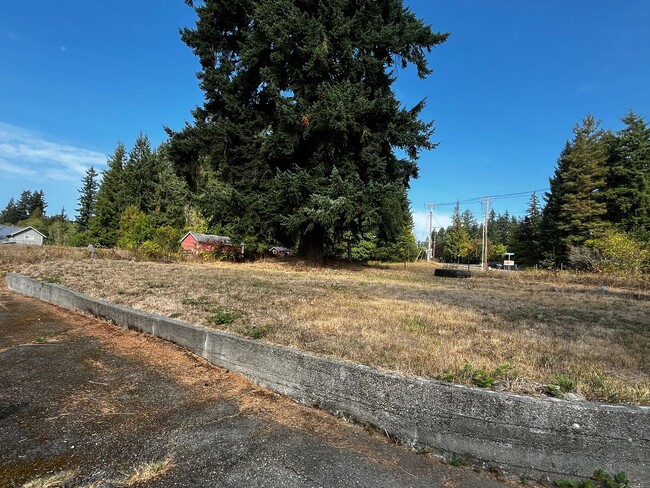 Building Photo - Affordable Single Bedroom Poulsbo Home w/G...