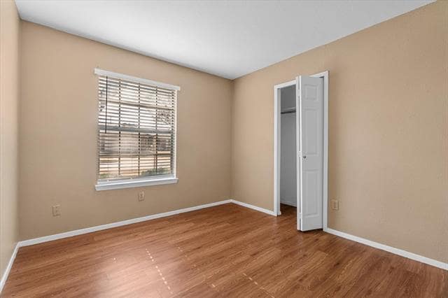 Building Photo - 3807 Glengate Dr