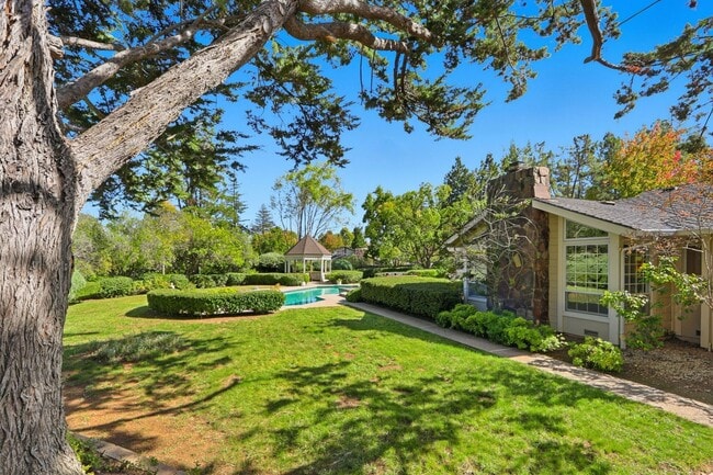 Building Photo - Stunning 3,488 Sq. Ft. Home with Pool & 3-Car Garage