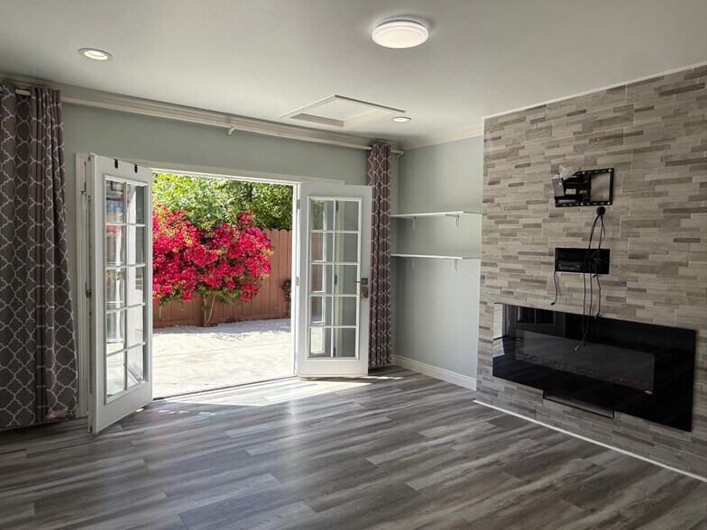 Building Photo - 35777 Orleans Dr