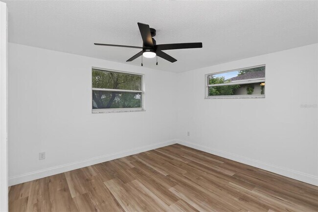 Building Photo - 5644 Berlin Dr