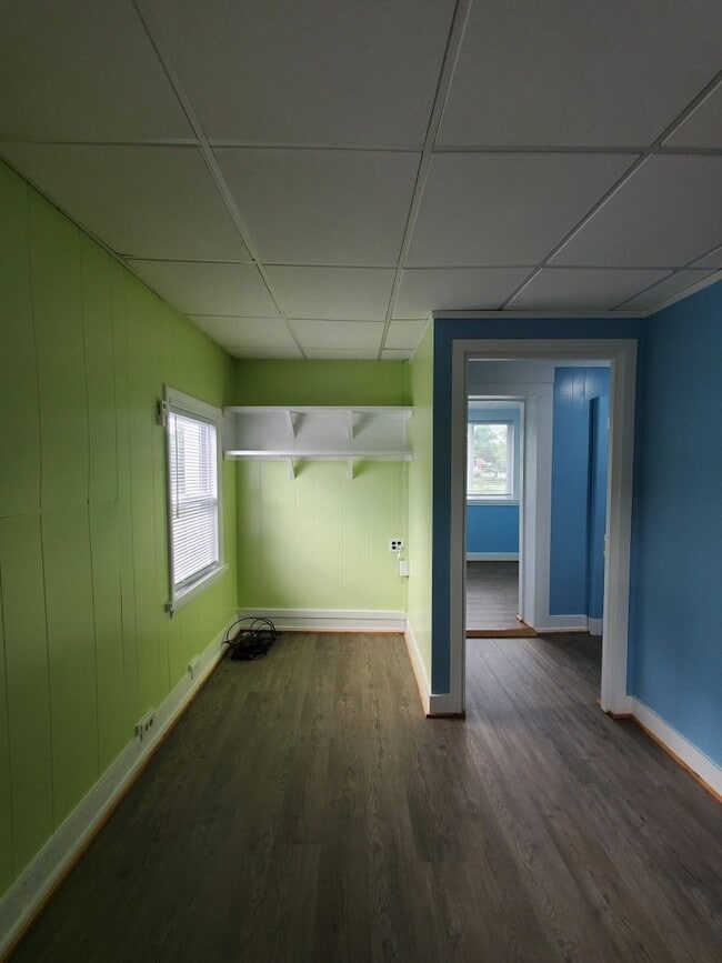 Building Photo - Utilities Included!!!!