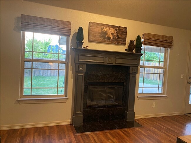 Building Photo - 2949 Bluegrass Pl