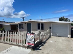 Building Photo - Two Bedroom One Bath House with Garage and Back Yard in Seaside
