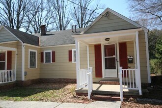 Building Photo - Adorable Duplex Near 9th St!