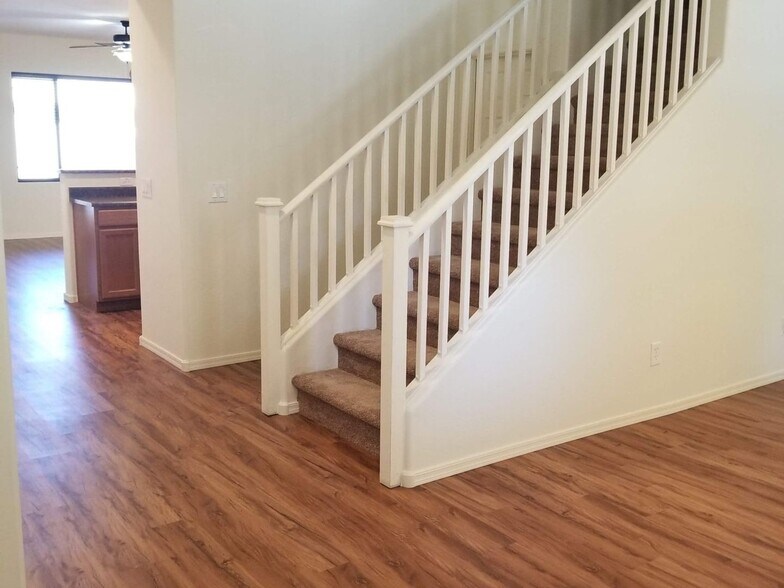 Building Photo - 7716 S 37th Way