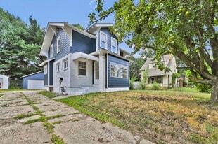 Building Photo - 1584 Hampton Rd