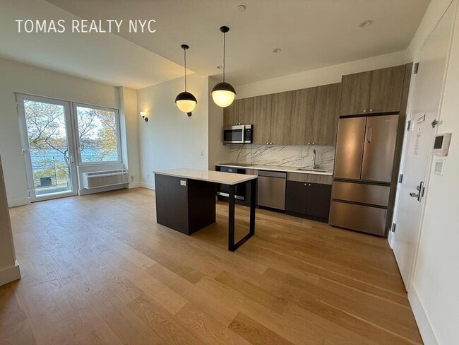 Building Photo - 3103 Sedgwick Ave