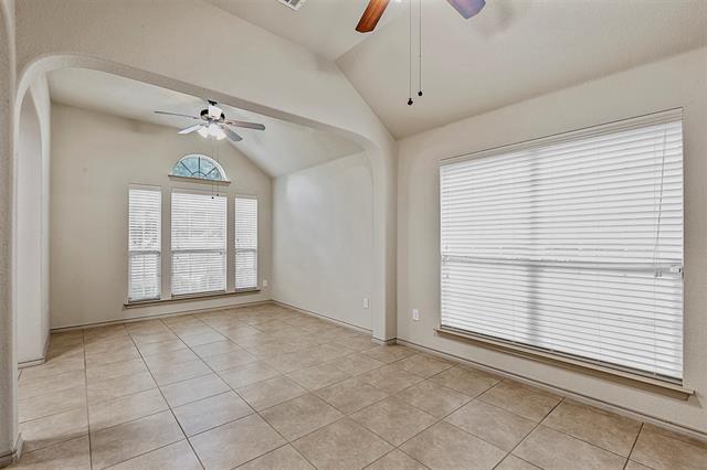 Building Photo - 5345 Thornbush Dr