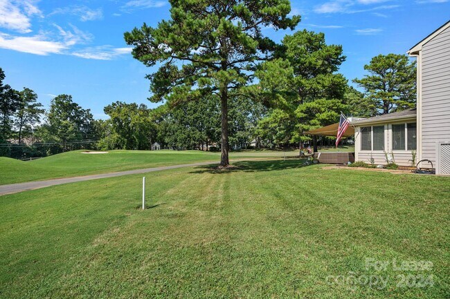 Building Photo - 4115 N Course Dr