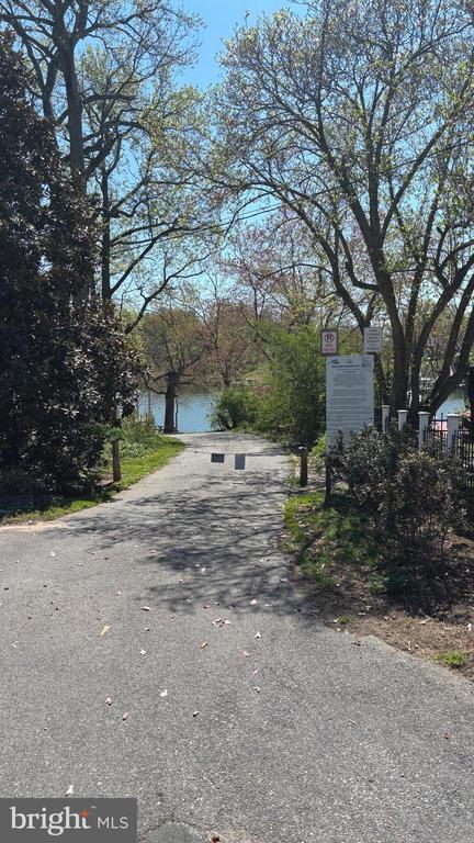 Building Photo - 7703 Dover Rd