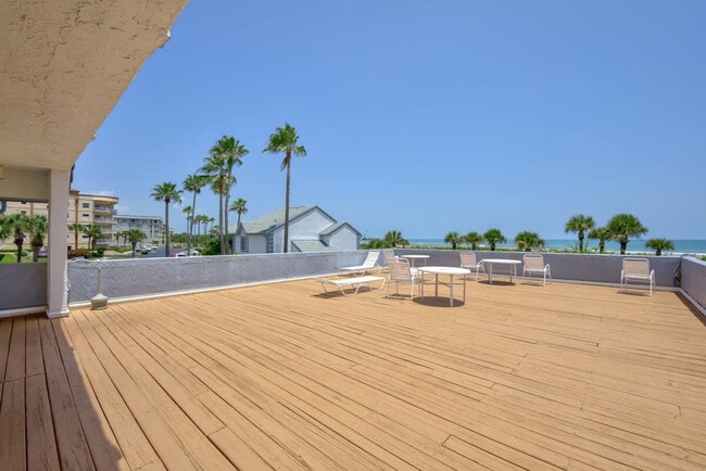 Building Photo - 603 Shorewood Dr