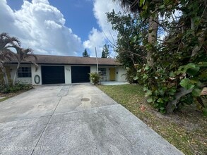 Building Photo - 121 Franklyn Ave