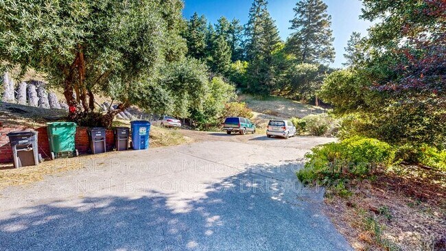 Building Photo - 11 Pedrini Wy