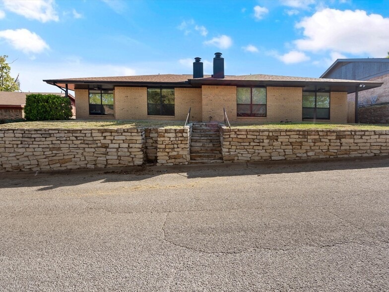 Building Photo - 1115 S Rusk St