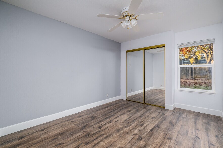 Building Photo - 1202 Kaseberg Cir