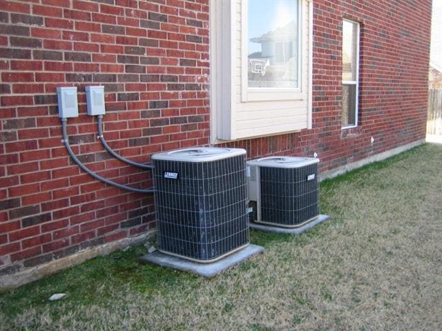 Building Photo - 1005 Leoti Ln