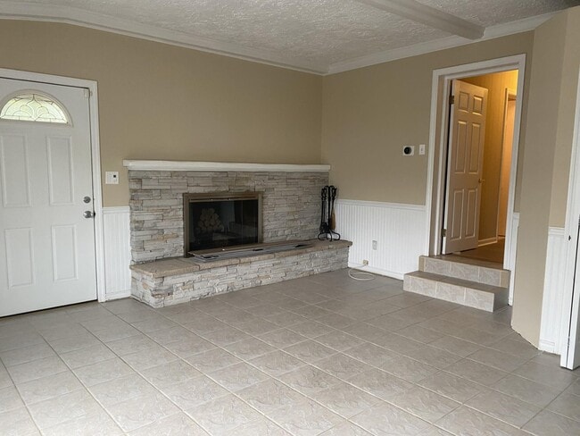 Building Photo - 19 Mill Ln