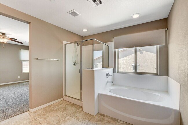 Building Photo - 1442 Brushback Ave