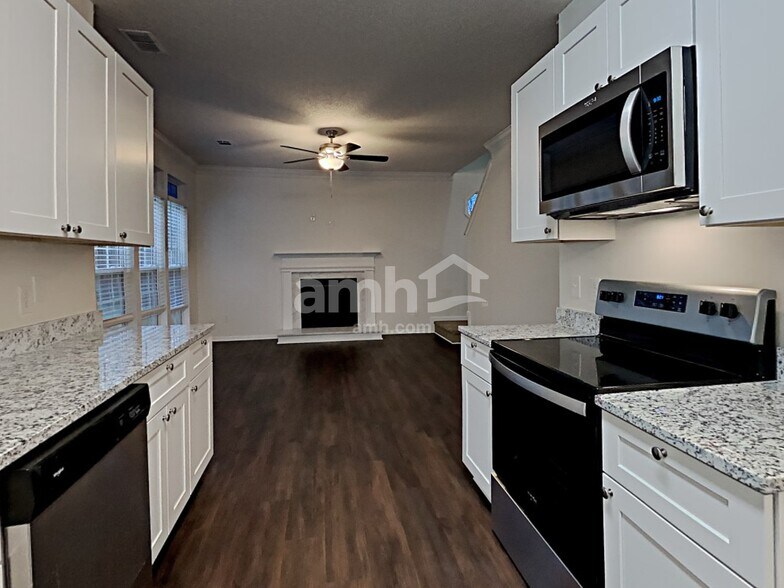 Building Photo - 13929 Hatton Cross Dr