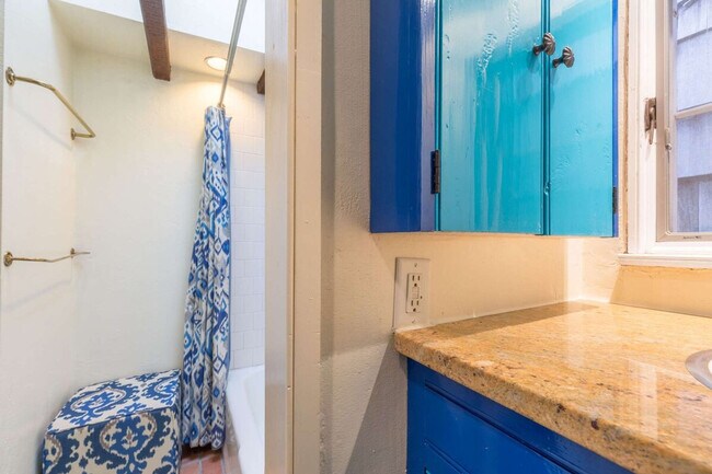 Building Photo - 21 Mugford St