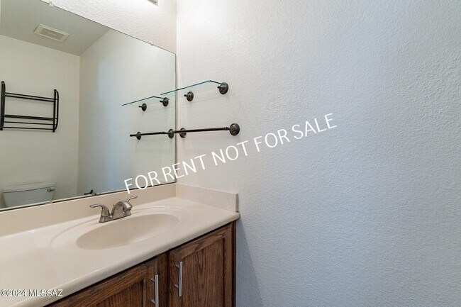 Building Photo - 7442 W Sonesta Dr