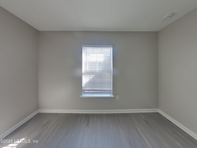 Building Photo - 76384 Deerwood Dr