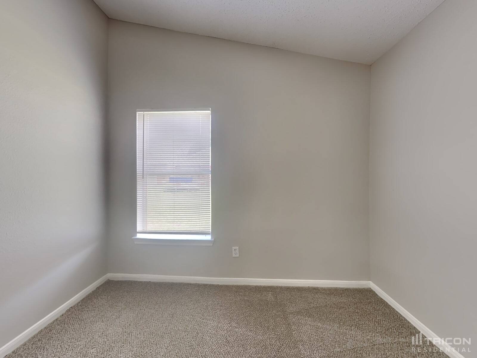 Building Photo - 3254 Kelling St