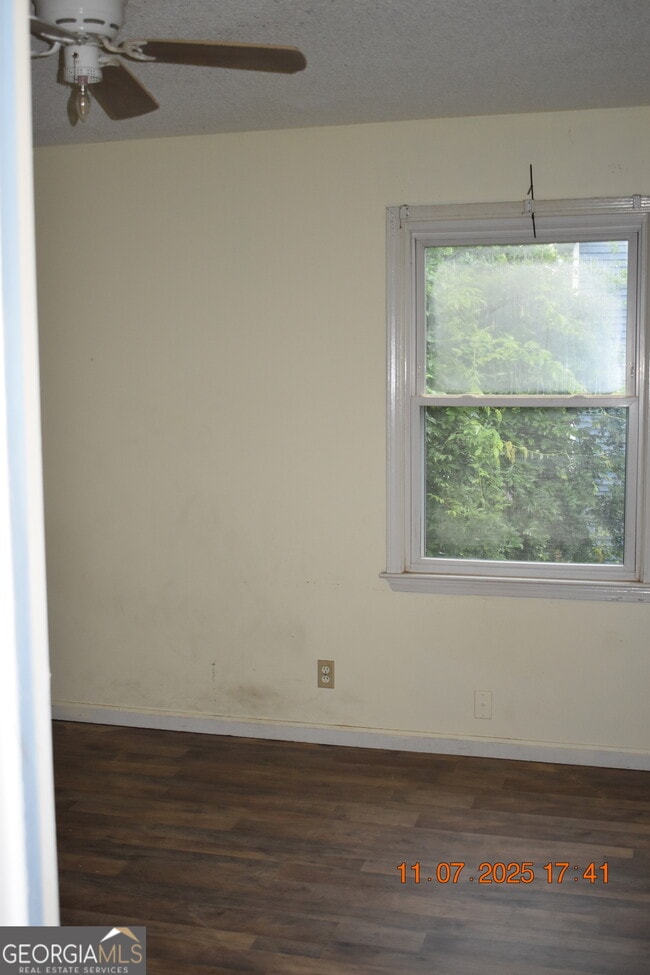 Building Photo - 4517 Greenfields Rd