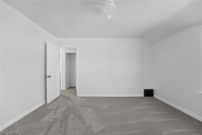 Building Photo - 3406 Henderson Rd