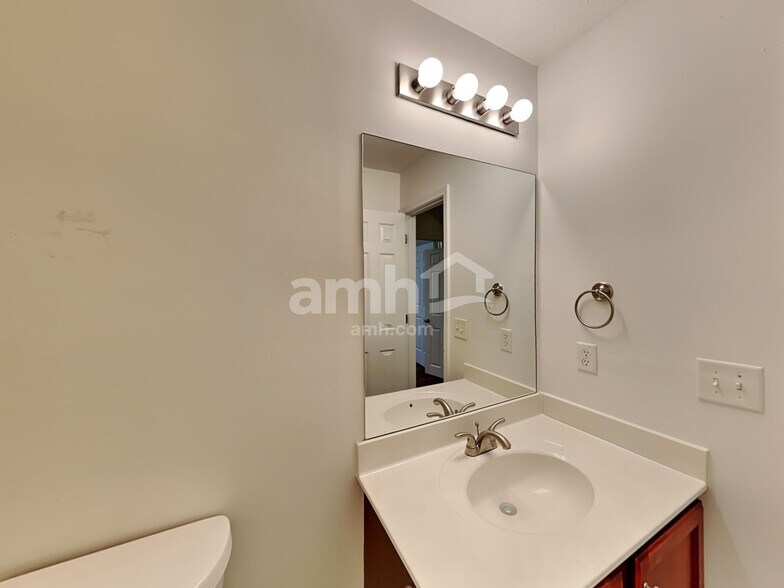 Building Photo - 3314 Hopewell Ct