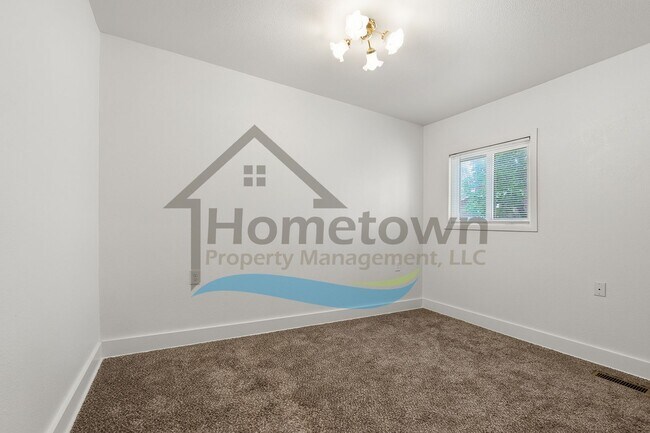 Building Photo - 9811 N Ramsey Rd