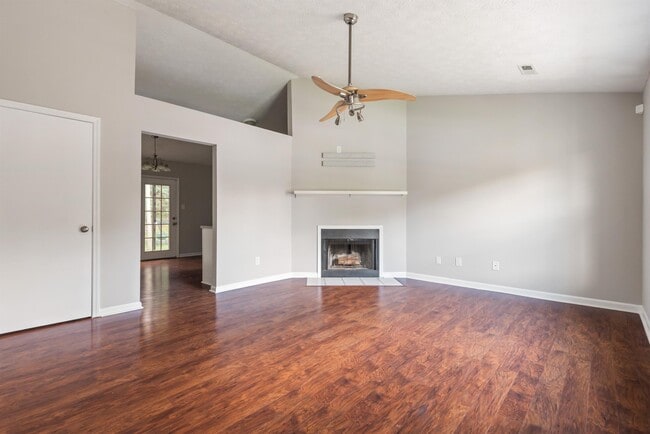 Building Photo - 4629 Woodbridge Ln