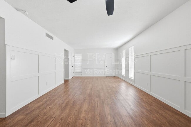 Building Photo - 231 N Robson