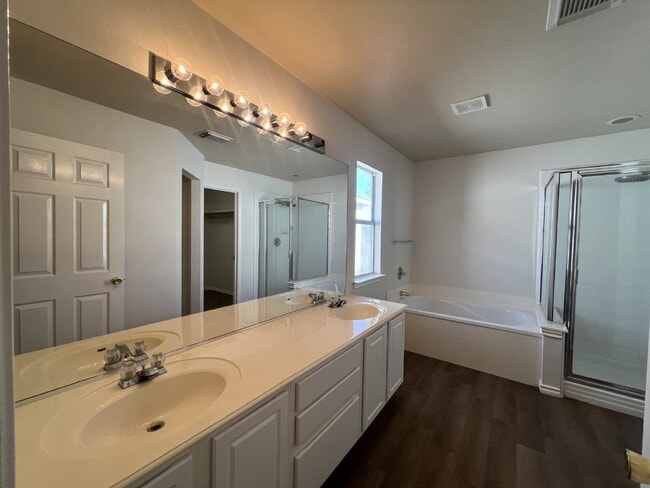 Building Photo - 21615 Rio Colorado