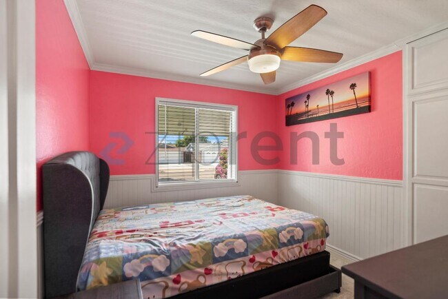 Building Photo - Unit