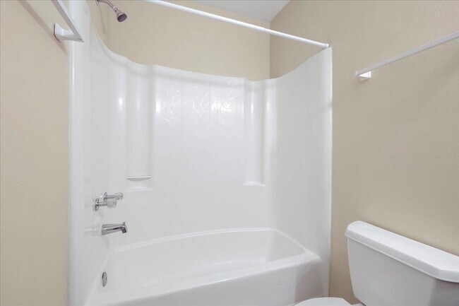 Building Photo - 3208 Ginger Dr