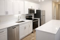 Building Photo - Downtown Bellevue Renovated 1 Bedroom Condo - Walk up entry