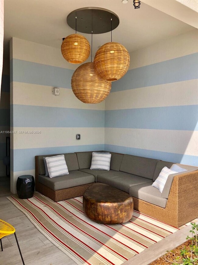 Building Photo - 2900 NE 7th Ave