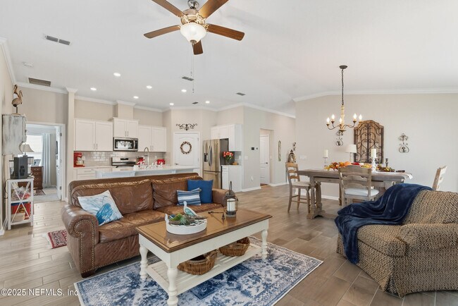 Building Photo - 43 Cardinal Br Ln