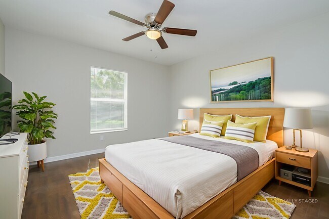 Building Photo - 1290 Godfrey Ave